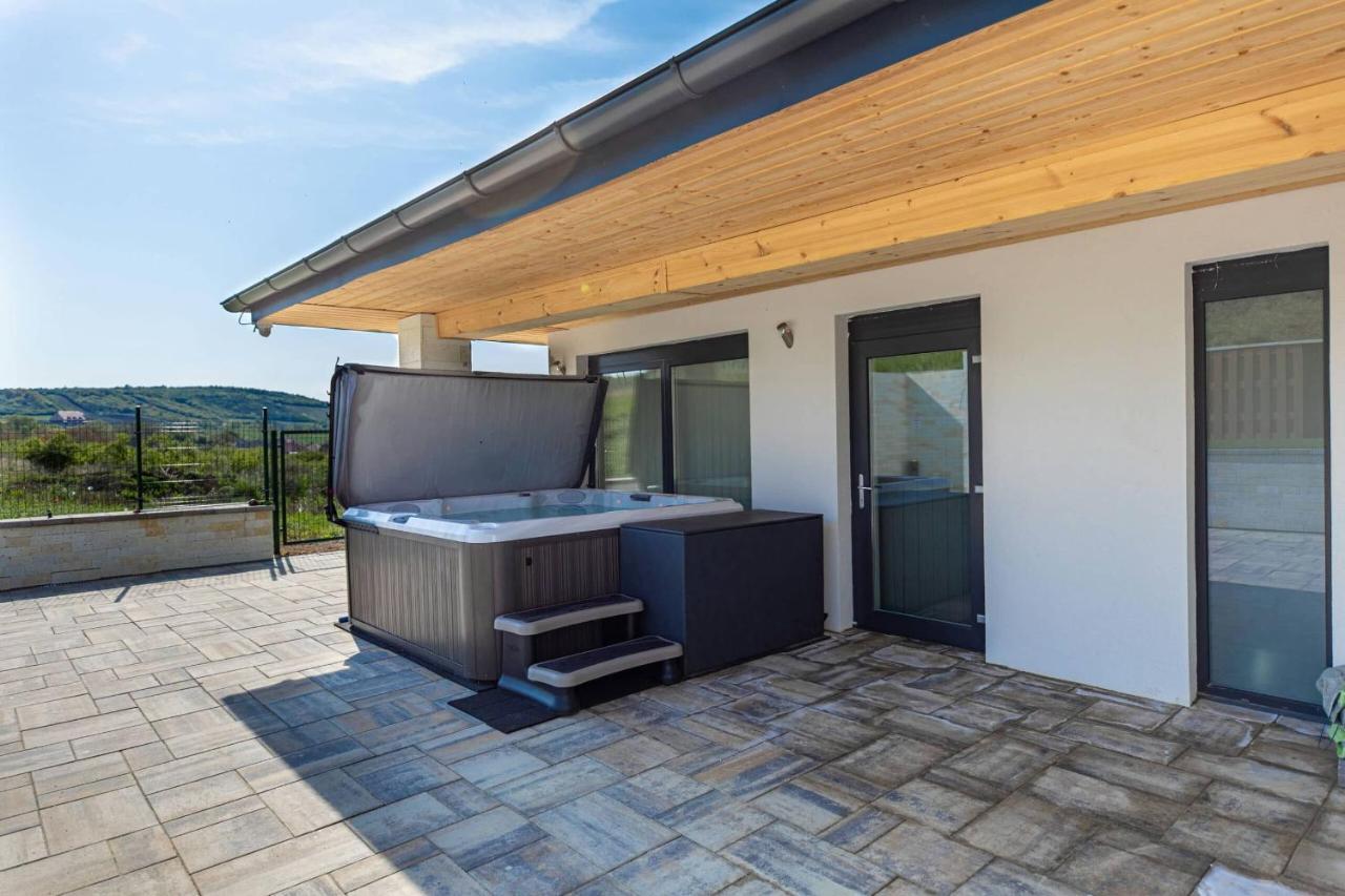 Aszúvilág Rezidencia with Sauna&Jacuzzi Legyesbenye Exterior foto
